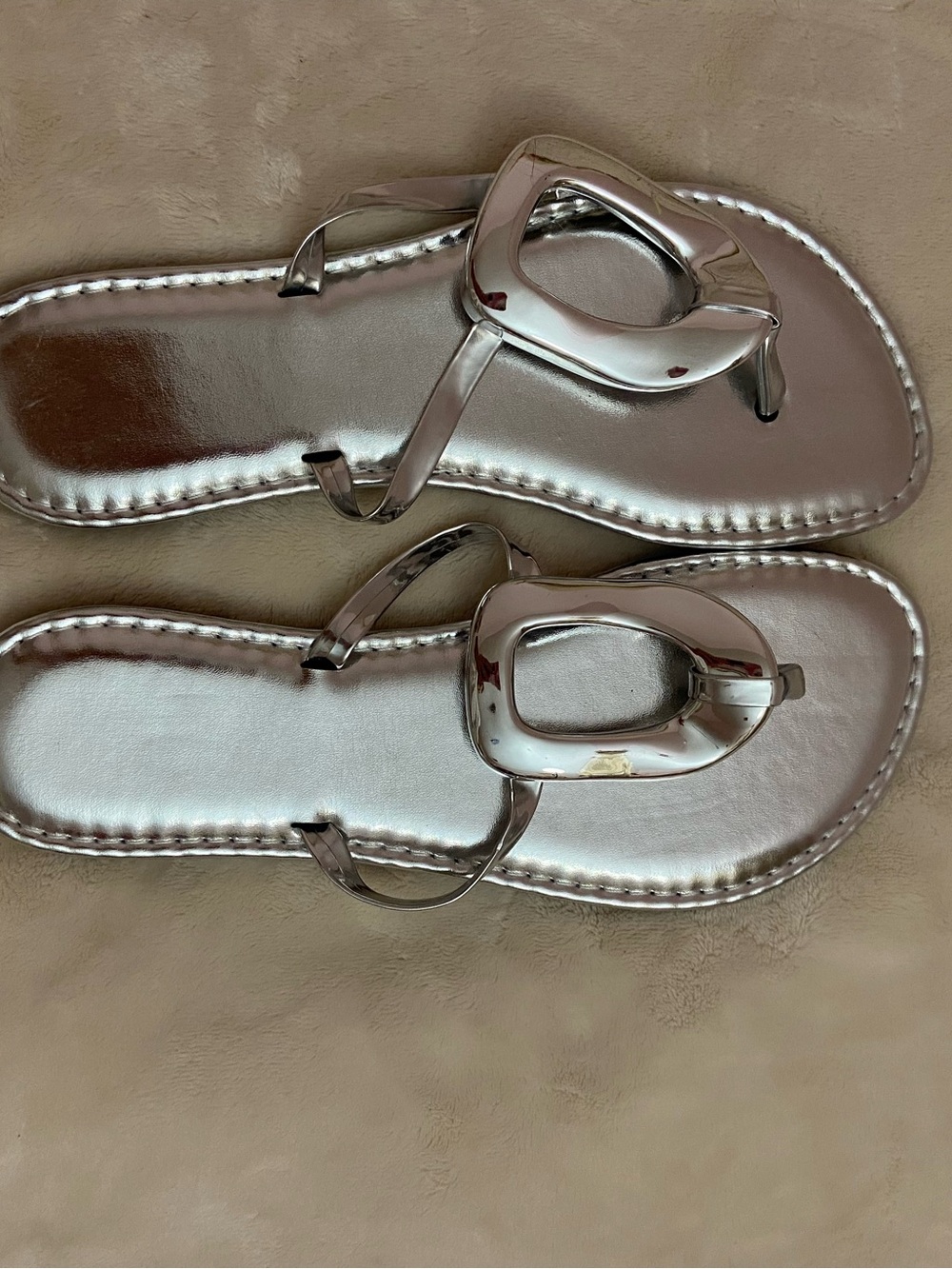 Metallic Silver Women's Thong Sandals size 9